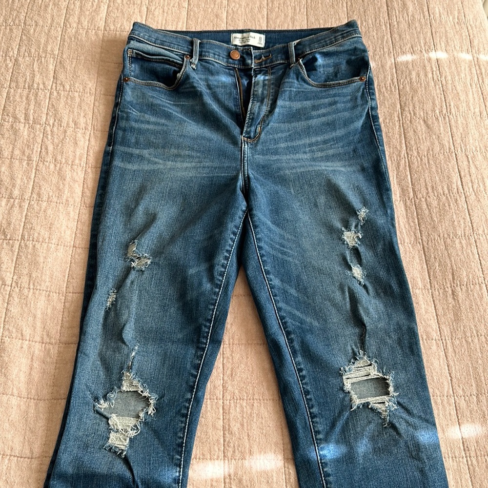 Abercrombie & Fitch - The Super Skinny Ultra High Rise